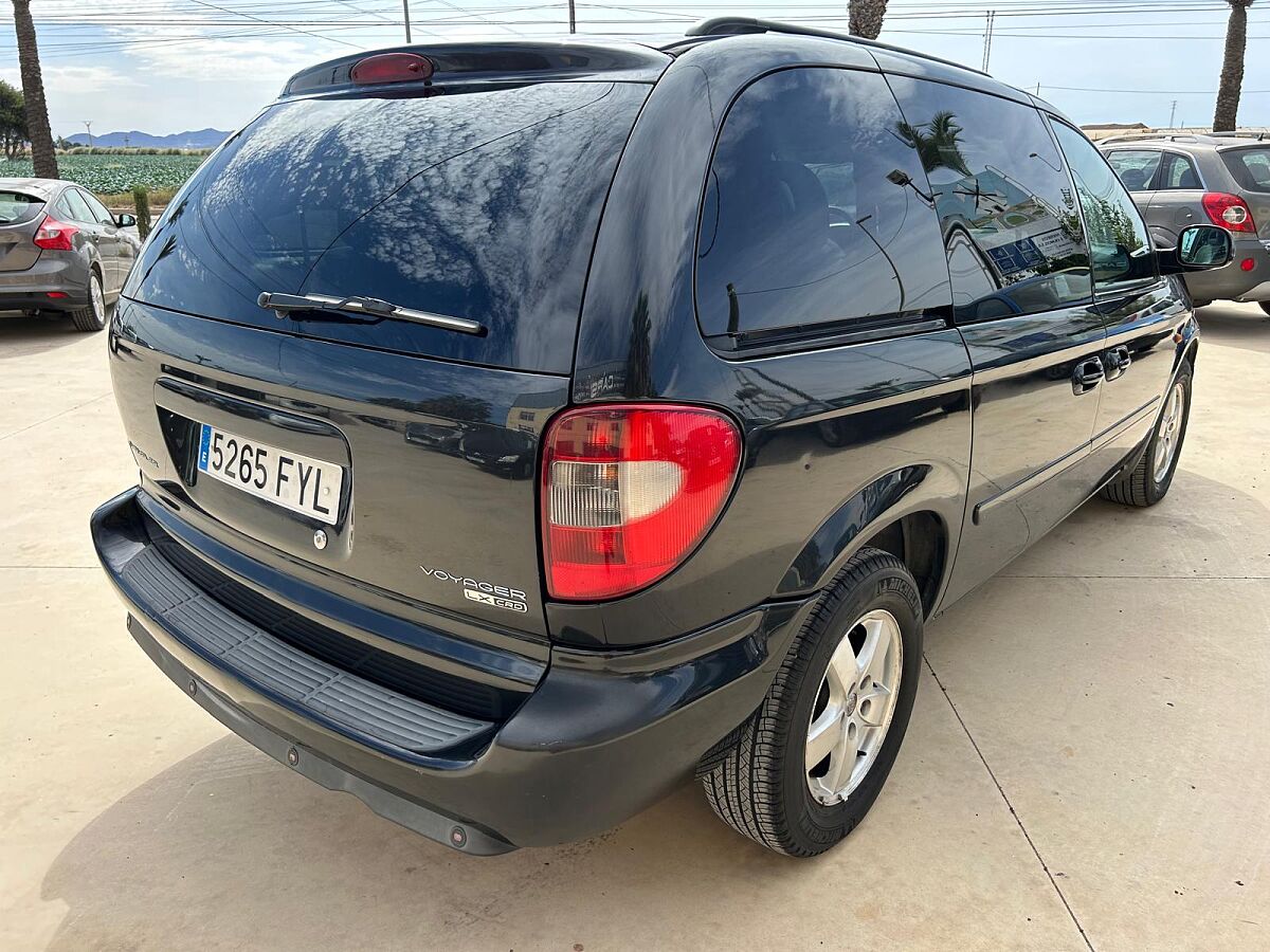 CHRYSLER VOYAGER LX 2.8 CRDI AUTO SPANISH LHD IN SPAIN 150000 MILES 7 SEAT 2007